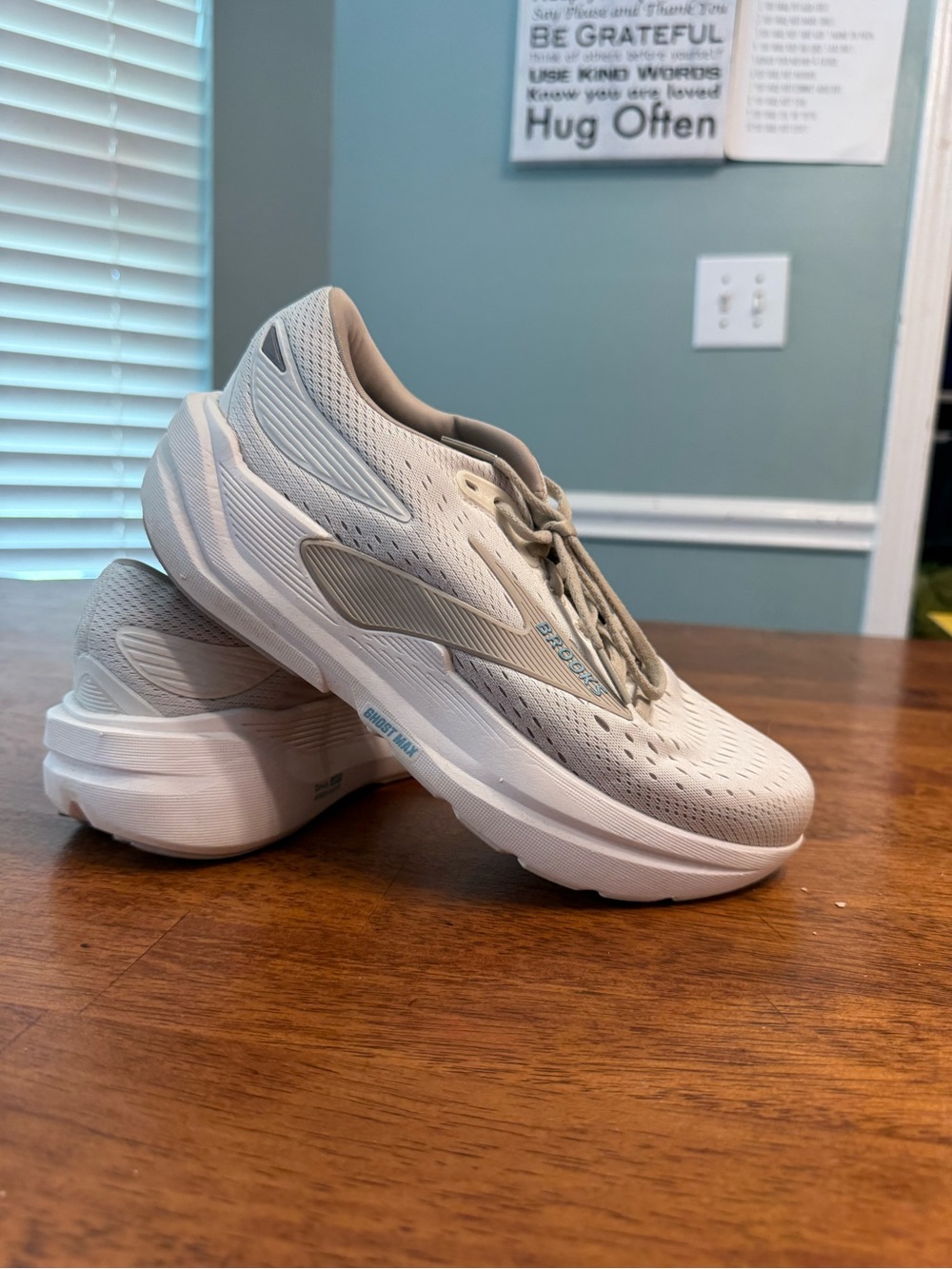 Brooks Women's Ghost Max 3 Coconut Chateau Grey Cushioned Running Shoes 7.5 Wide